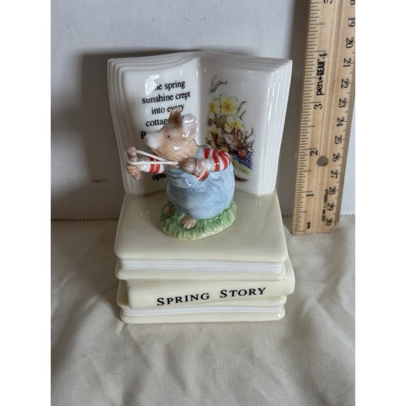Brambly Hedge Spring Story Music Box by Jill Barklem - Picture 8 of 11